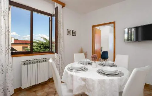 Awesome Apartment In Porec With Wifi