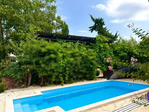 Bokalu with private pool