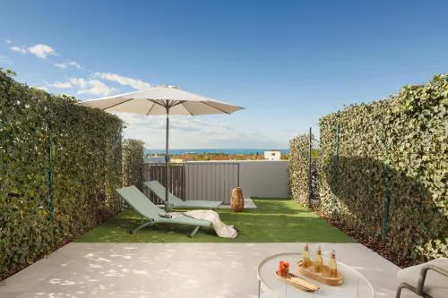 CASA "VISTA MARE" with sea-view garden,amazing BBQ and patio!