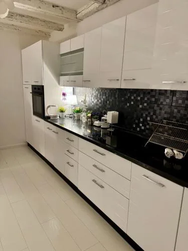 City Square Apartment