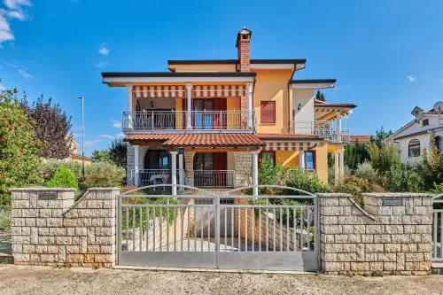 Haus Ana