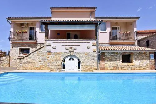 Klimatisierte Wohnung in Tar mit gemeinschaftlichem Pool, Grill und Garten