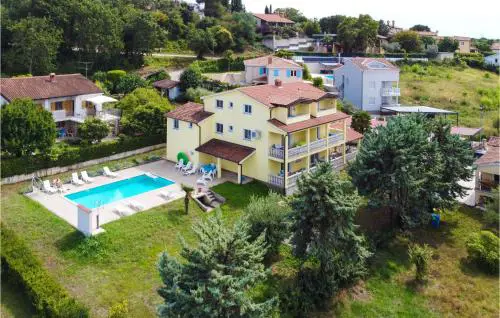 Lovely Apartment In Porec With Wifi