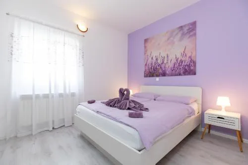 PALACE Family Apartments
