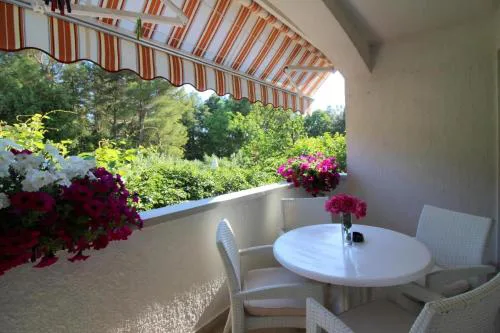 Ferienwohnung Sabina, 2 Schlafzimmer, Am Waldrand