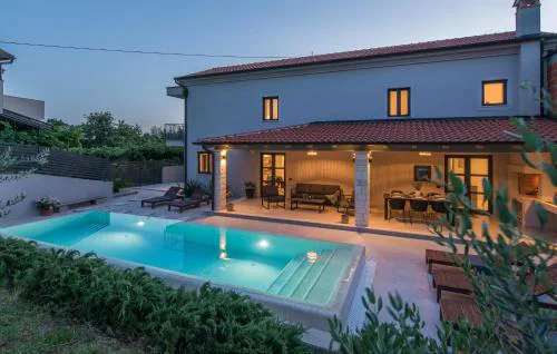 Stunning 3 Bedroom Villa with pool