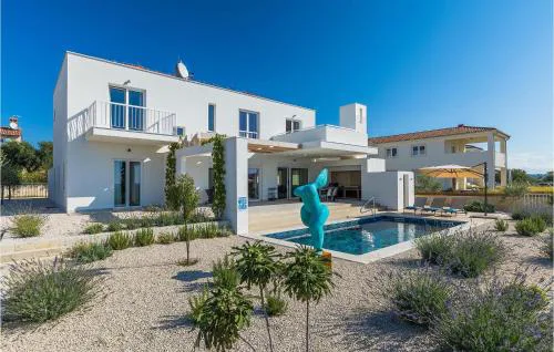 Villa Aponia