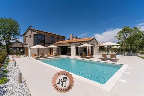 Villa Curitico