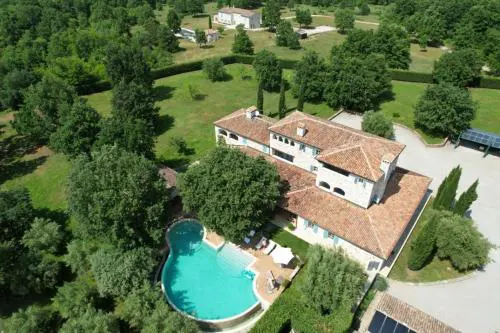 Villa LOU