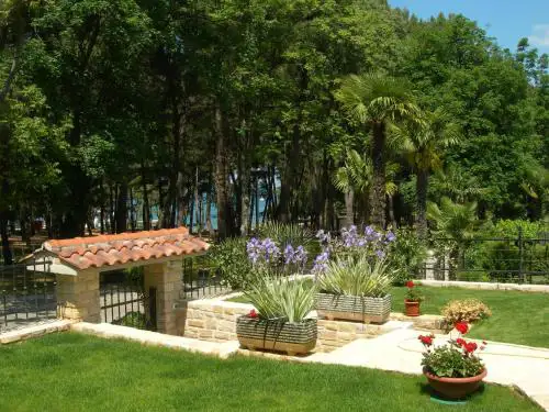 Villa Parenzo 150mt dal mare 8min piedi dal centro