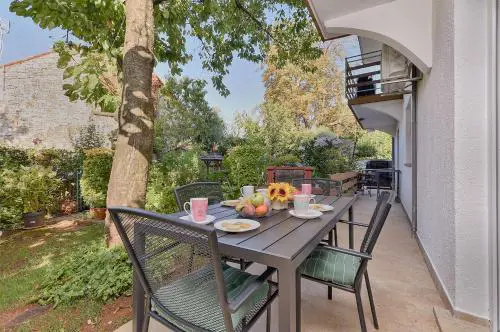 Welcoming apartment with garden