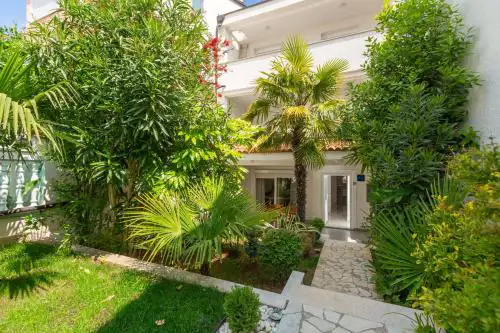 Ferienwohnung Zen Mit Eigenem Garten Und Terrasse
