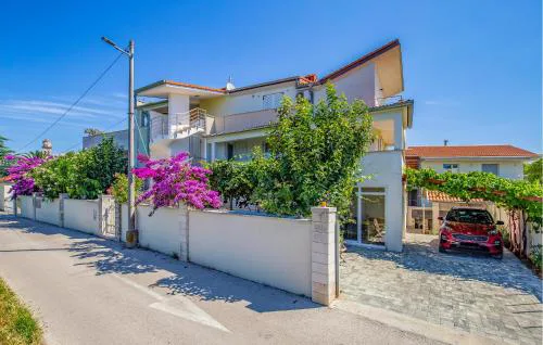 Amazing Apartment In Premantura