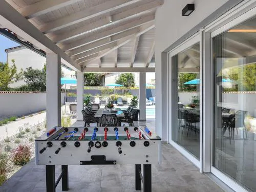 Villa in Premantura with Pool near Beach
