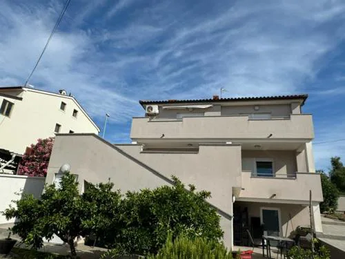 Apartment Elli - parking, garden, BBQ