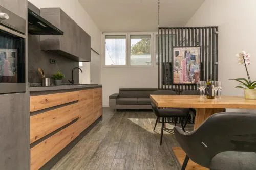 Apartment Ena - Located in quiet area 500m of the sea