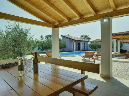 Family villa with swimming pool