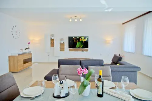 Apartment Karolina - green oasis