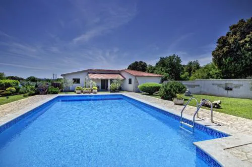 Apartments Karsiole
