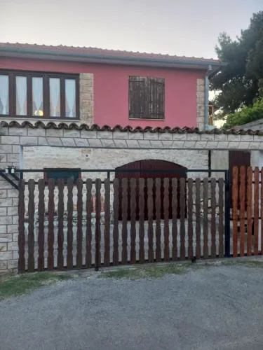 Apartments and rooms with parking space Premantura, Medulin - 24363