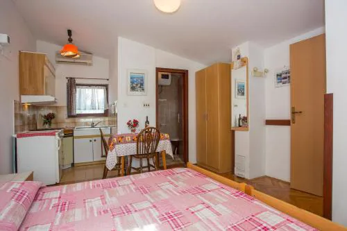 Apartments Jaksa