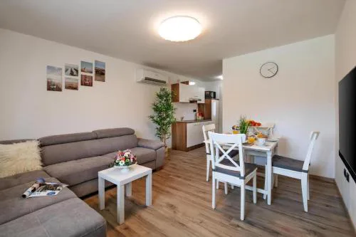 Apartments Lovric Apt 2