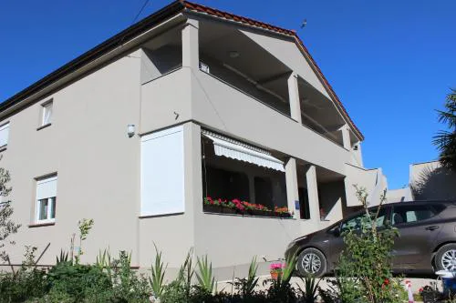 Apartments Pezić