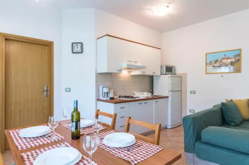 Apartments Pino