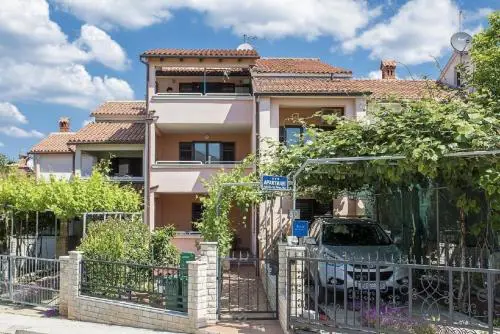 Appartement in Pula mit Eigenem Balkon