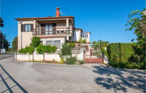 Awesome Apartment In Pula With Wifi