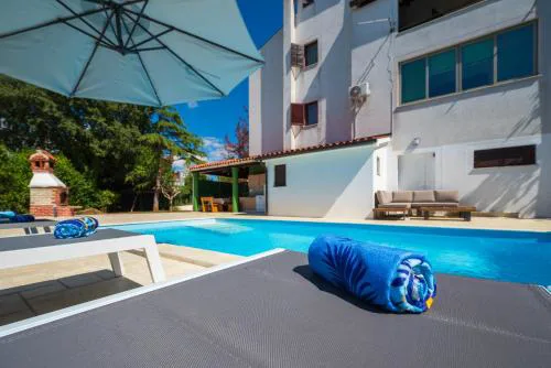 Big swimming pool Moonvidal residence