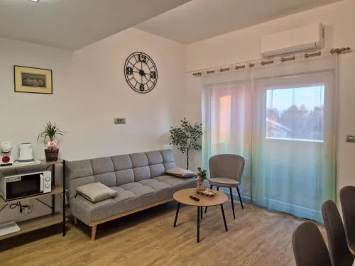 Bijeg u mir, Dvosobni apartman