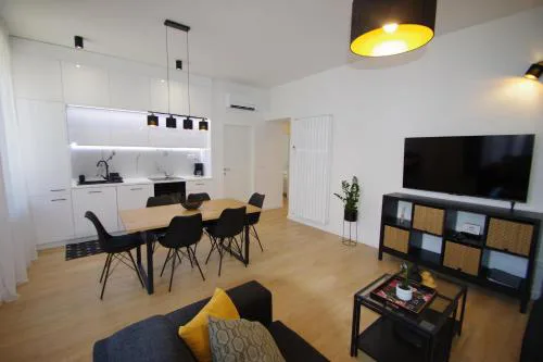 Bright & Modern 2-Bedroom Flat in Pula