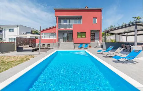 Cozy Home In Pula With Wifi