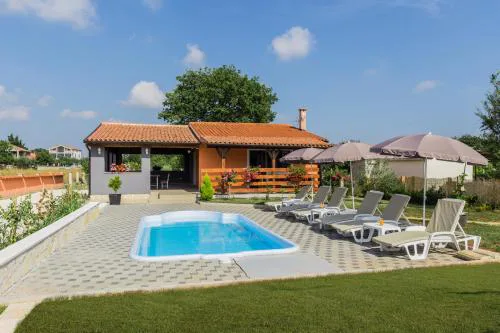 Cozy villa Sejdi with private pool in Pula by WiiBuk