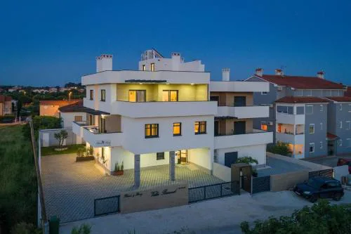 Ferienwohnung In Pula Mit Privatem Balkon