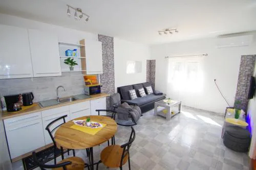 Holiday apartment Marija near Pula center