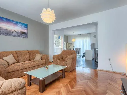 Holiday Home Rovere by Interhome