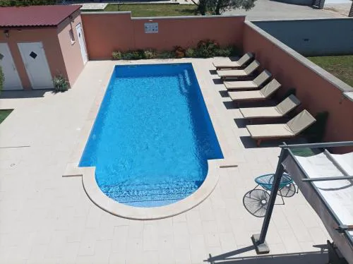 House Monte Cherpo