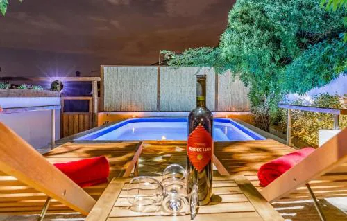 Istrian stone house with heated pool