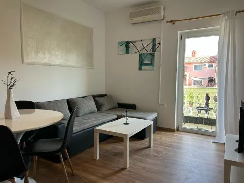 Jela Apartment with a big balcony