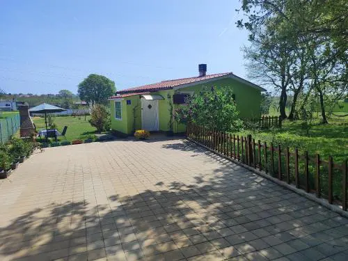 Kuća za odmor TRI SUNCA