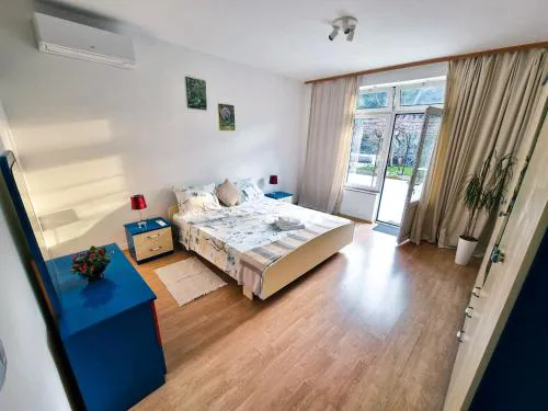 Retreat Apartments with free parking