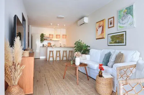 Splendeur - Modern Apartment with private parking