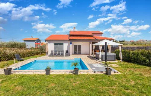 Stunning Home In Pula