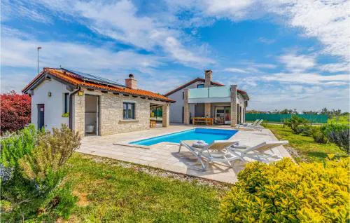 Stunning Home In Pula