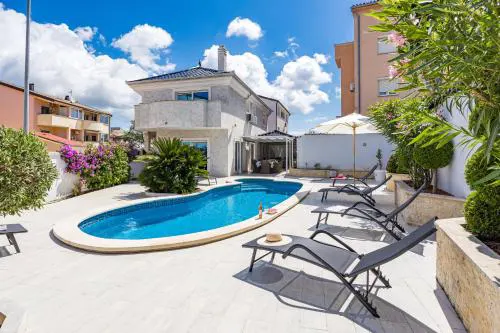 Villa Bianco Nero - Happy Rentals