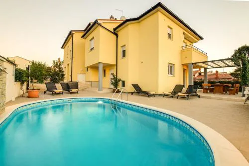 Villa Cera Für 8 Personen In Pula