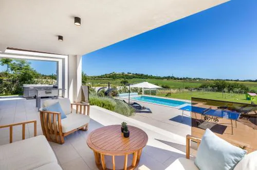 Strandnahe Villa Grofica Mit Whirlpool Und Grill