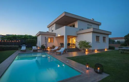 Villa Moraceae